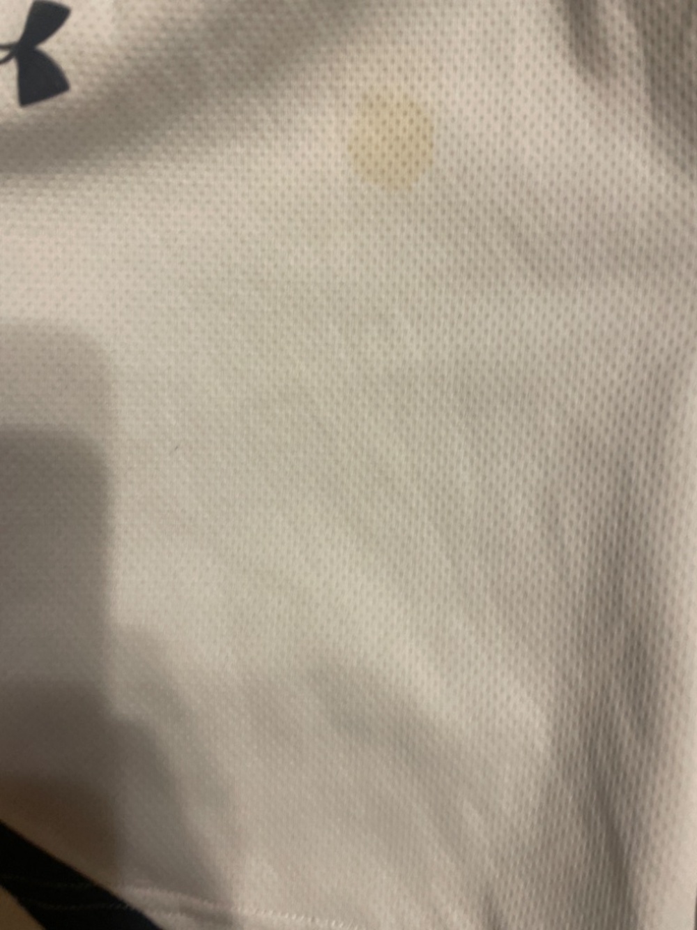 Women’s medium under armor basketball ahorts - Picture 4 of 6